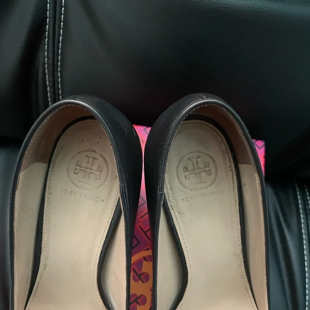 COPY - Authentic Tory Burch With Gold Logo